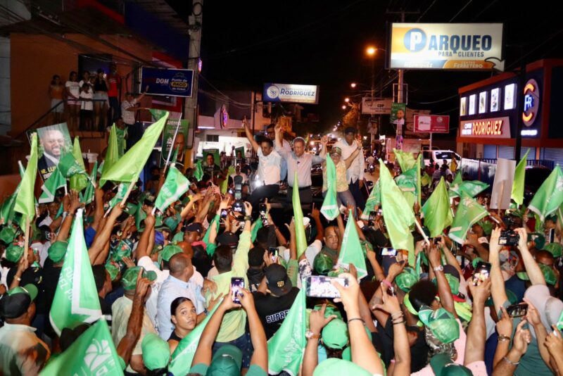 Leonel: El gobierno de Abinader representa el retroceso y, “cuando inaugura una obra, es a medias”