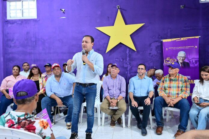 Abel llama a peledeístas a provocar sacudida que lleve al PRM fuera del Palacio