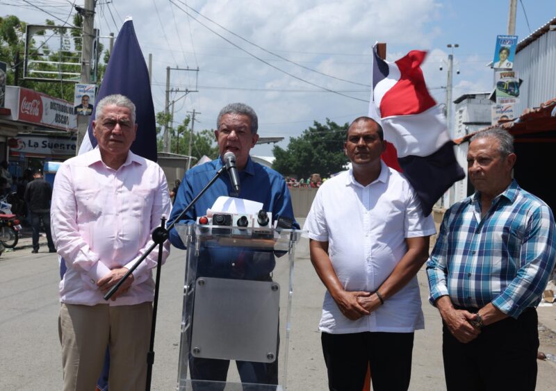 Leonel defiende soberanía dominicana; dice acusarnos de racistas «es un chantaje»