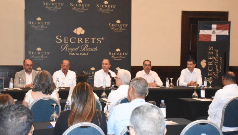 MESCyT impactará más de 70,000 colaboradores del sector turístico a través del Programa Inglés para la empleabilidad