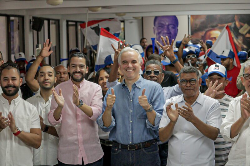 Partido Revolucionario Social Demócrata juramenta cientos de jóvenes