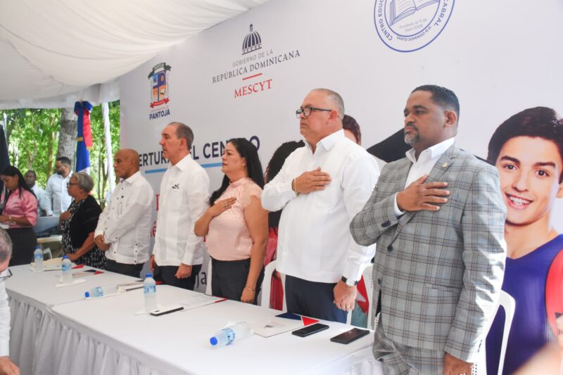 MESCyT inaugura Centro de Inglés de Inmersión en  la comunidad de Pantoja 