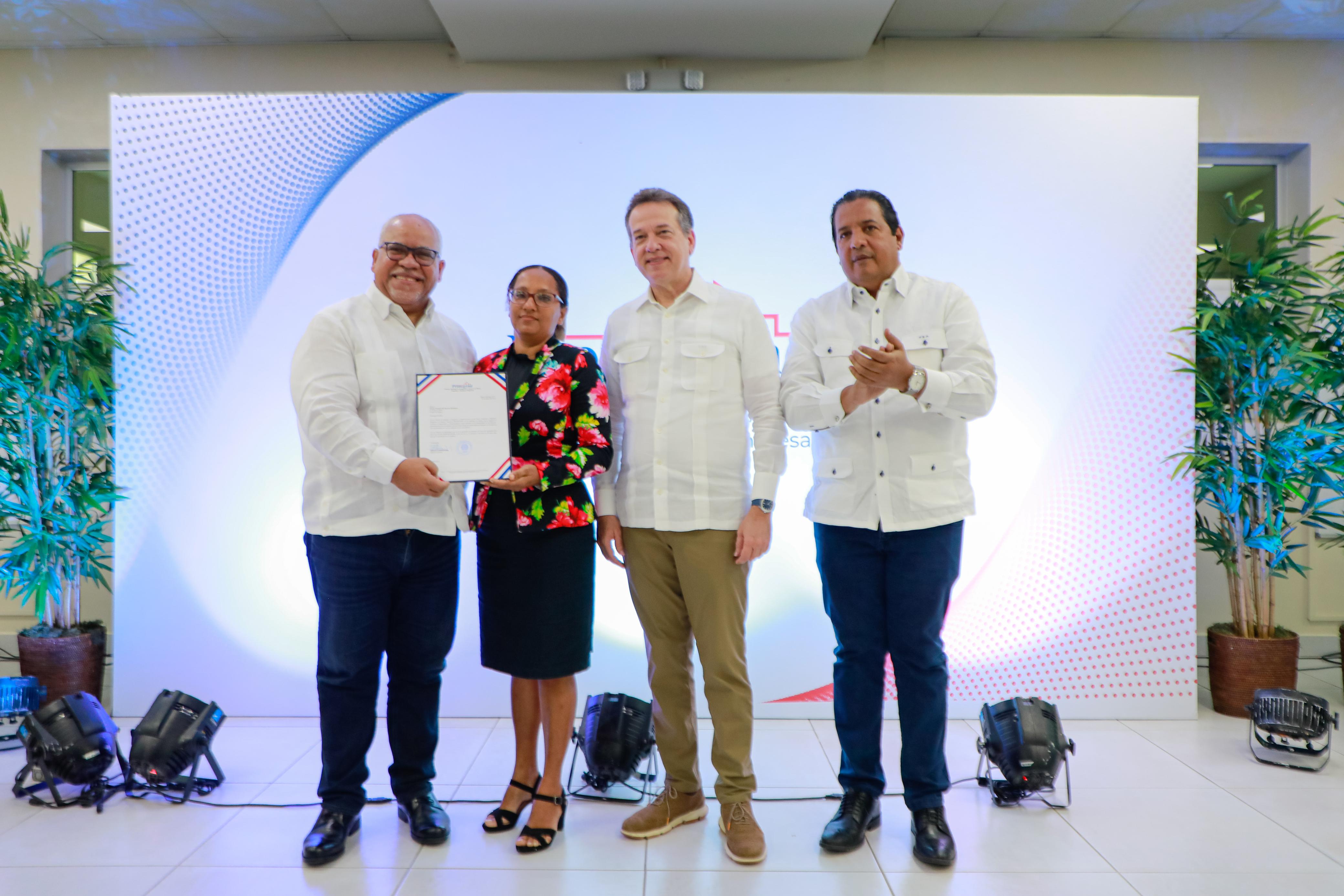 PROMIPYME Entrega RD$100 millones en créditos a 225 micro y pequeños empresarios en La Altagraciva