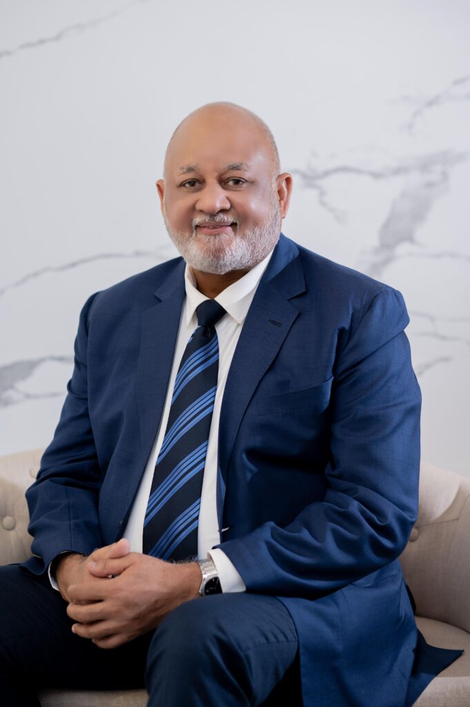 Roberto Fulcar presentará su libro»?? ?????????? ??? ?? ????????́?»