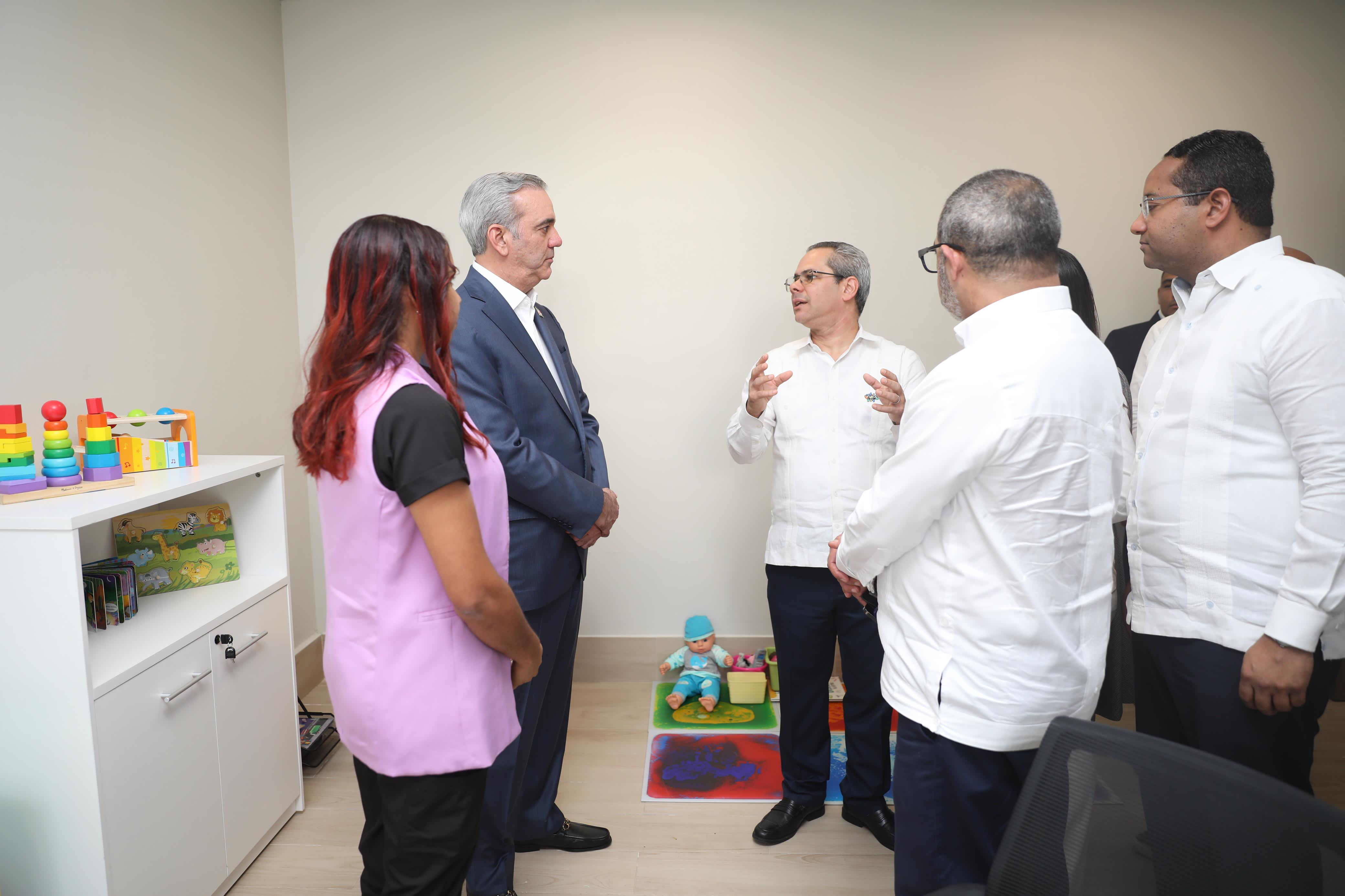 Presidente Abinader inaugura primera Unidad de Intervención Terapéutica Territorial del CAID para atención temprana de niños y niñas con autismo, Síndrome de Down y parálisis cerebral