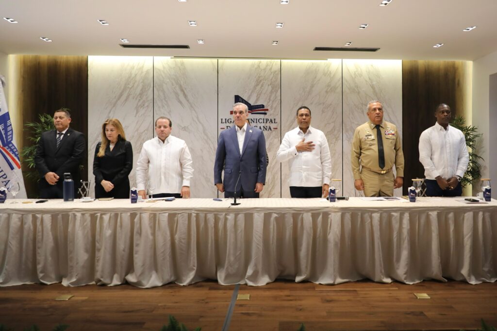 Dirección General de Migración, Liga Municipal Dominicana, FEDOMU y FEDODIM firman acuerdo de apoyo a medidas del Gobierno para combatir inmigración ilegal y fortalecer soberanía nacional