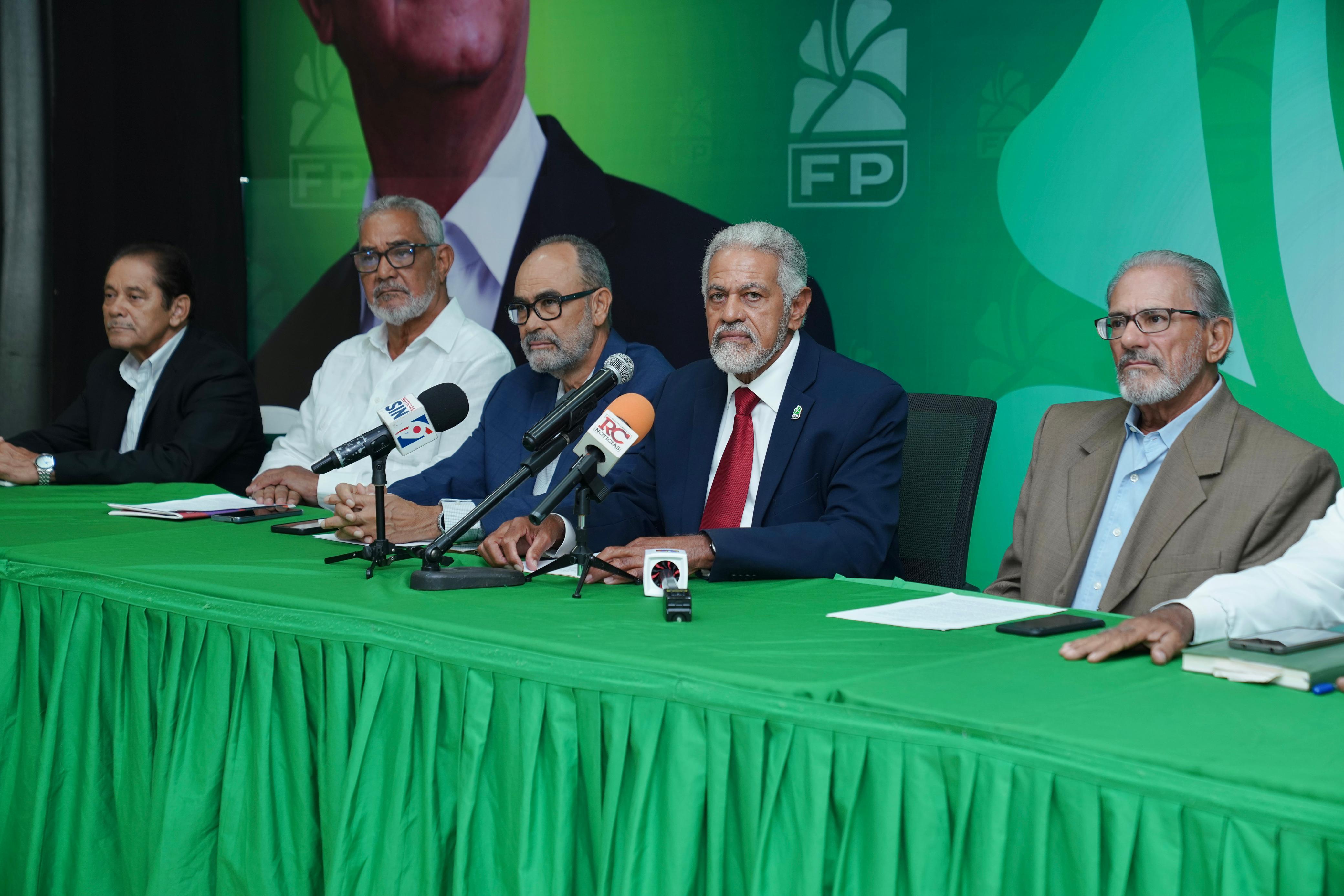 Fuerza del Pueblo califica de “grave retroceso” fusión del IAD con Agricultura