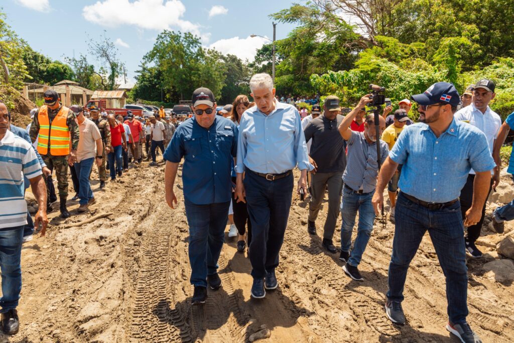 Paliza y Estrella supervisan daños por lluvias en Espaillat y Puerto Plata; coordinan respuestas inmediatas