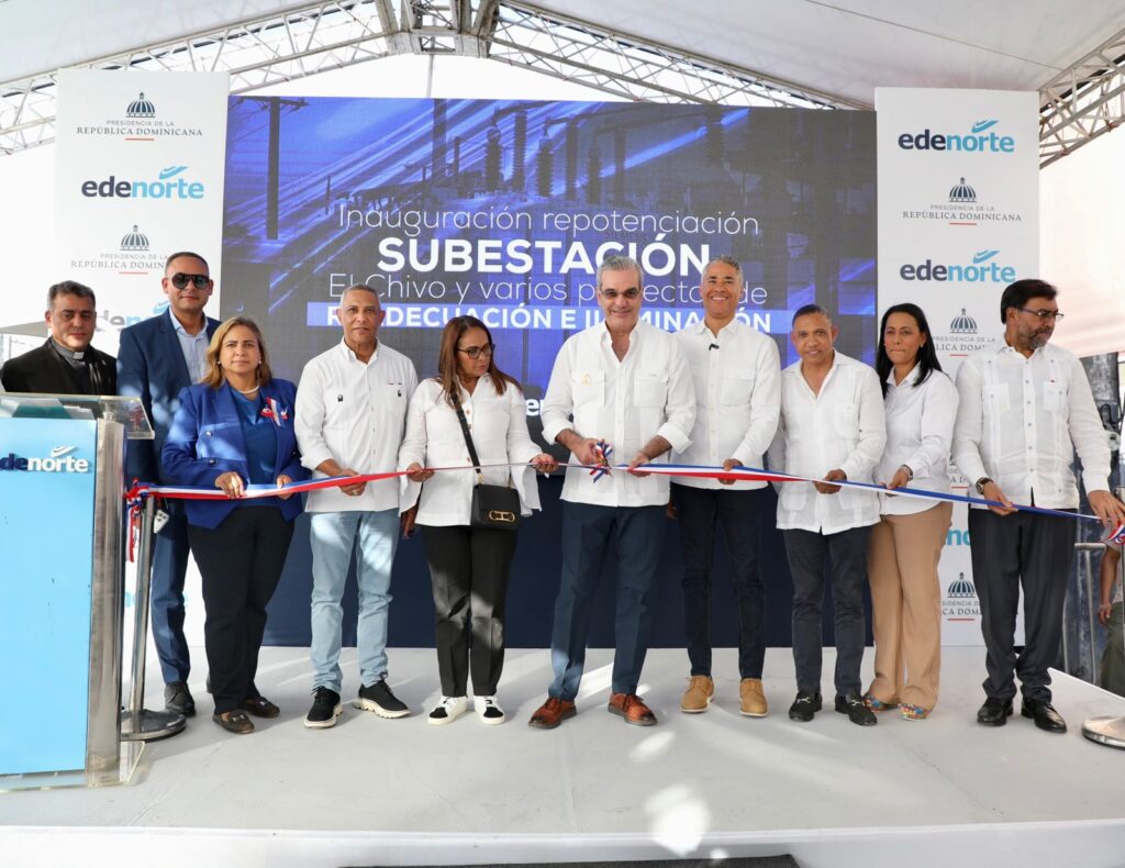 Presidente Abinader inaugura varias obras eléctricas, construcción y reasfaltado de calles principales del casco urbano de San Francisco de Macorís y la rehabilitación del Club Olimpia