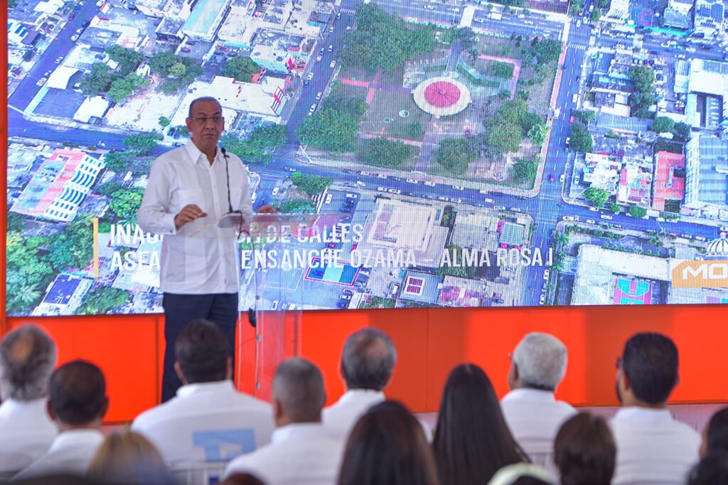 Presidente Luis Abinader encabeza entrega de calles asfaltadas en SDE cuya inversión supera los 600 millones