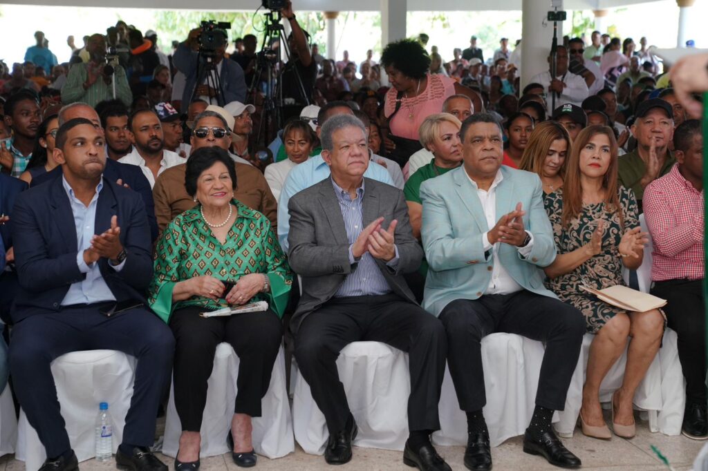 Leonel: Son inaceptables las tandas de apagones con alza de la tarifa eléctrica