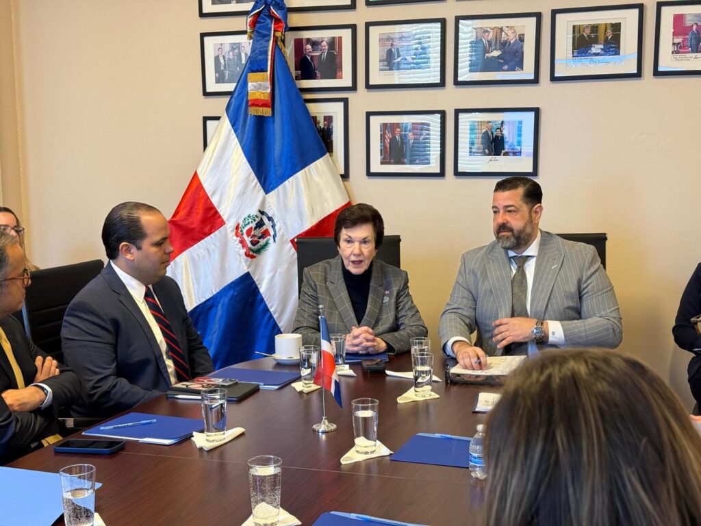 RD exporta 1,725 millones de dólares de insumos médicos a EEUU en 2024 informó Sonia Guzmán