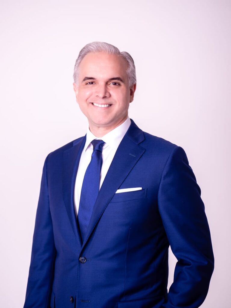 Luis Miguel De Camps es designado nuevo Ministro de Educación