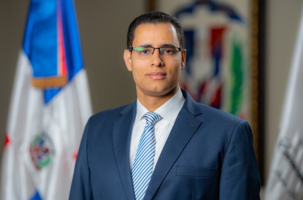 Juan Ariel Jiménez entre los 25 líderes a seguir de Forbes República Dominicana