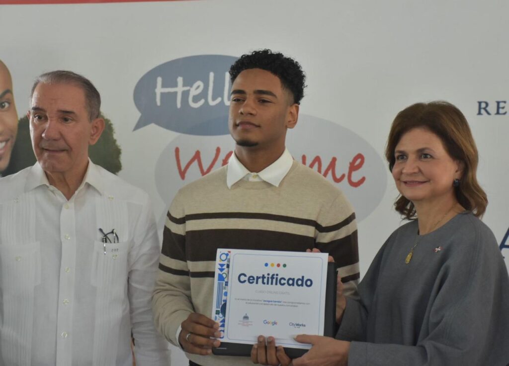 Gobierno fortalece el bilingüismo: Raquel Peña encabeza inauguración del centro de Inglés de Inmersión en Santiago Más de 12,000 jóvenes santiagueros han realizado estudios de la lengua extranjera desde 2021 a la fecha.