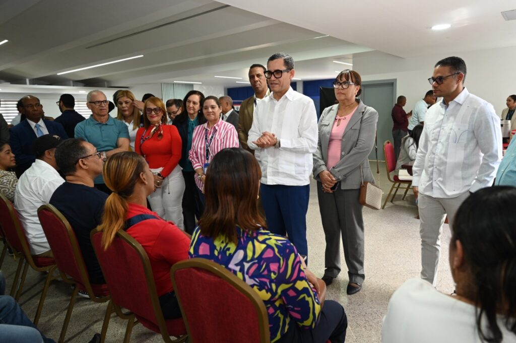 Eddy Olivares afirma ferias y jornadas de empleo fortalecen el rol institucional del Ministerio de Trabajo en la dinamización del mercado laboral