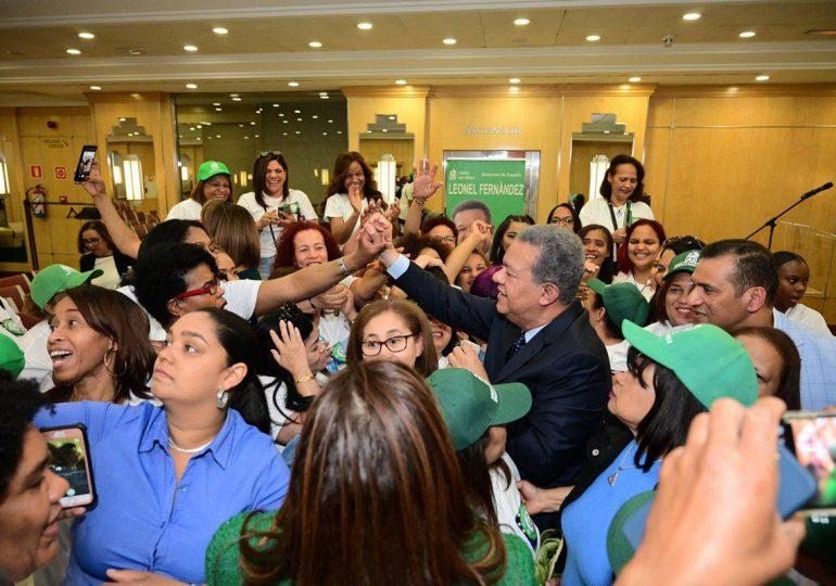 Leonel destaca a las mujeres dominicanas como “el corazón de la nación” y reafirma su compromiso con la igualdad