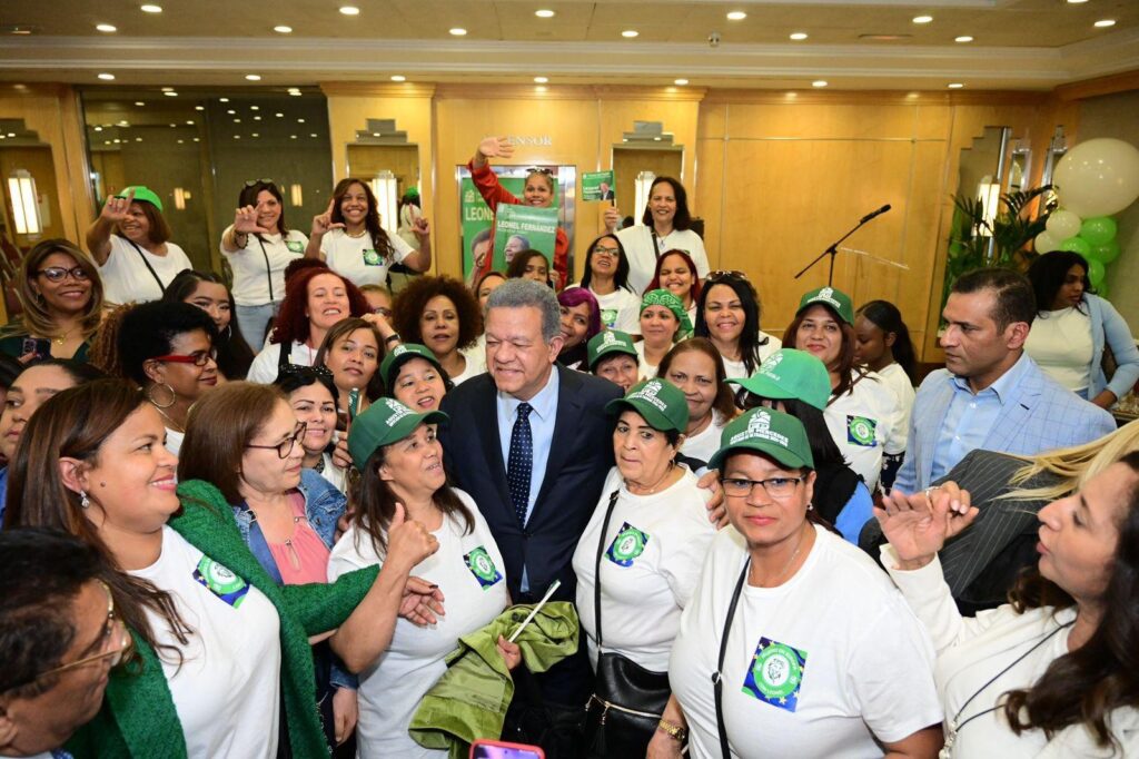 Fuerza del Pueblo impulsa el liderazgo femenino en la política