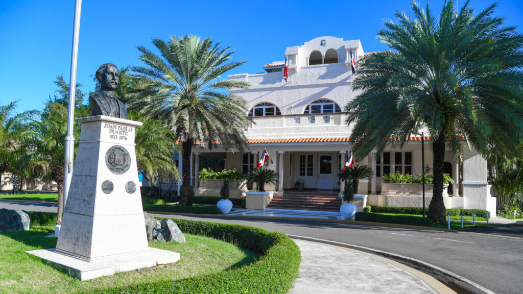 República Dominicana inicia diálogo formal con Estados Unidos sobre tema arancelario