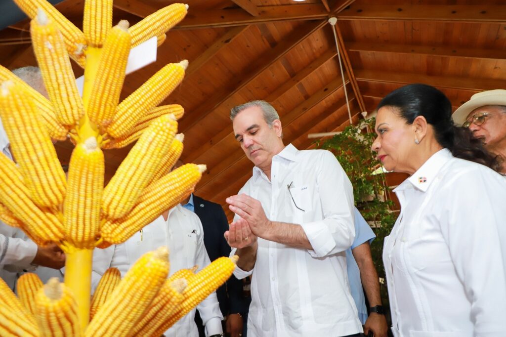 Presidente Abinader visitará provincias Espaillat y San Cristóbal este jueves