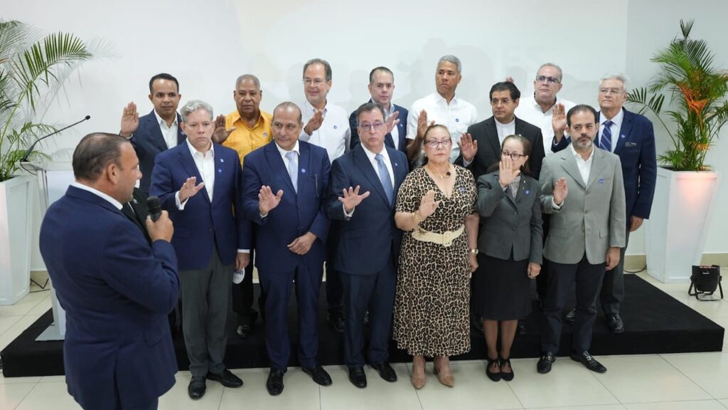 Ricardo Fondeur gana elecciones del Consejo para el Desarrollo Estratégico de Santiago