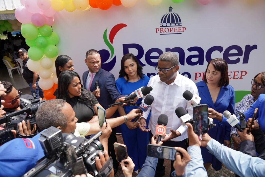 Propeep presenta “Renacer Contigo”; programa dirigido a vendedores informales del Gran Santo Domingo