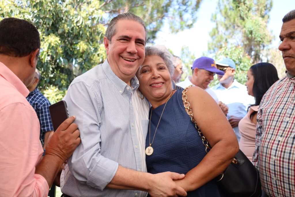 Francisco Javier García reafirma su compromiso con la dignificación de las madres dominicanas