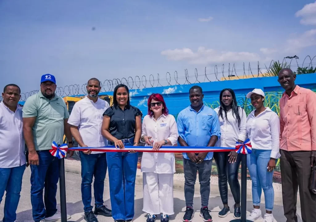 Propeep transforma con arte comunidades de Bahoruco con Paseos de los Colores