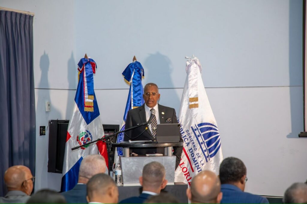 Contralor afirma irregularidades se reducen significativamente en gobiernos de Abinader Corona