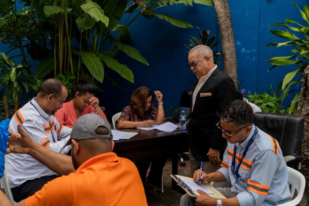 PGASE entrega a Edesur 1,497 medidores incautados en operativos de combate a fraude eléctrico