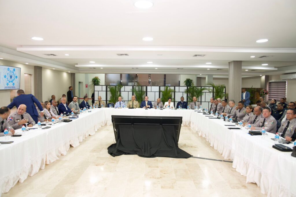 Ministros de la Presidencia, de Defensa y de Interior y Policía encabezan reunión de seguimiento al Plan de Seguridad Ciudadana