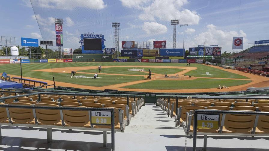 Presidente Abinader crea comisión para evaluar construcción de moderno estadio de béisbol en el Ensanche La Fe