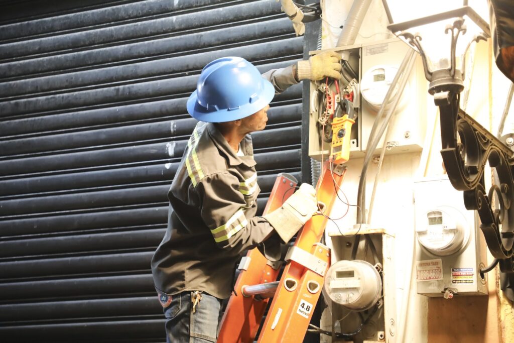 Edeeste desmantela fraude eléctrico en establecimientos del Distrito Nacional, Santo Domingo Este y La Romana