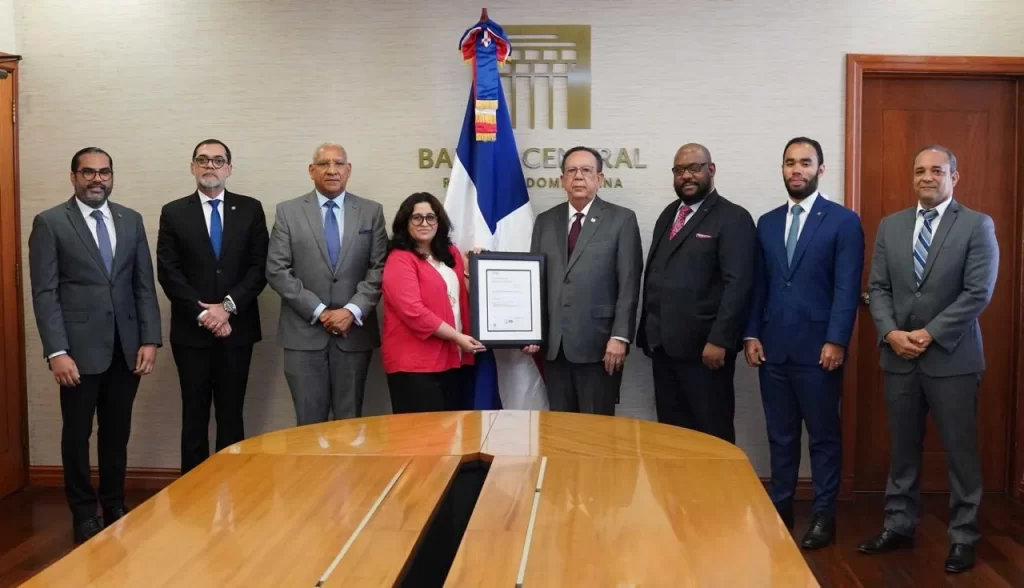 BCRD recibe recertificación en Gestión de Seguridad de la Información y extiende su alcance hacia el proceso de Administración del Sistema LBTR