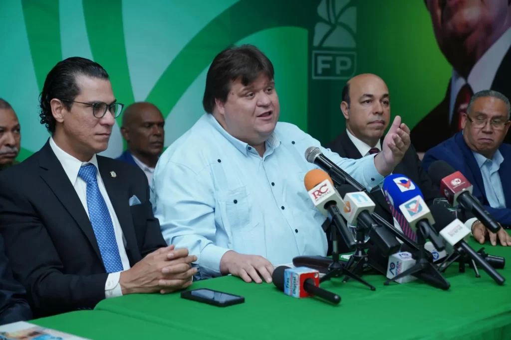 FP denuncia el Gobierno del PRM gasta casi 4 mil millones en pensiones especiales sin justificación