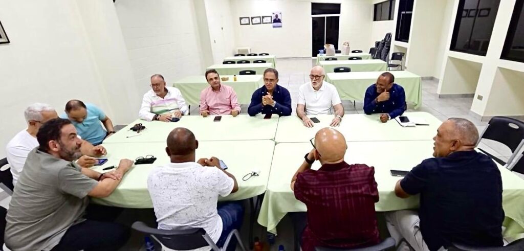 Federaciones deportivas valoran gestión del ministro Kelvin Cruz