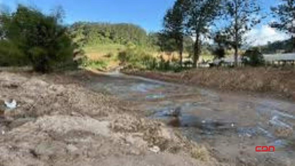 FP denuncia que continúa depredación del río Tireo ahora con empleados del MINERD