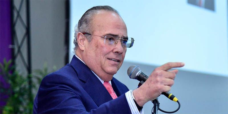 Charlie Mariotti a Abinader: “¿Nadie usaba SeNaSa? En 2019 tenía más de 4.9 millones de afiliados y autorizó RD$22,900 millones en servicios… y usted lo está dejando sin oxígeno”