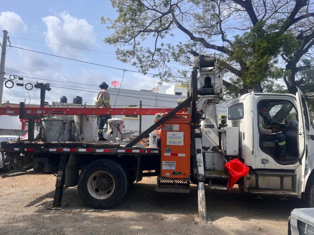 Edesur Dominicana desmantela 26 transformadores ilegales en Peravia, Barahona y San JuanLa empresa distribuidora de electricidad desarrolló un intenso operativo en su área de concesión