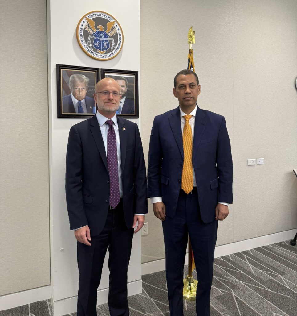 Presidente de la Comisión Federal de Comunicaciones muestra interés de cooperar con RD en tecnología y telecomunicaciones