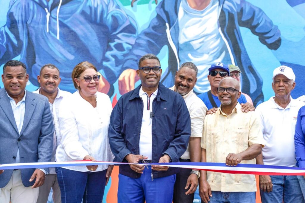 Robert Polanco anuncia que Propeep convertirá a Capotillo en una galería de arte urbano