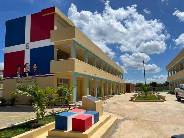 Infraestructura Escolar entregó 1,155 nuevas Aulas en 5 meses a través del Plan 24/7