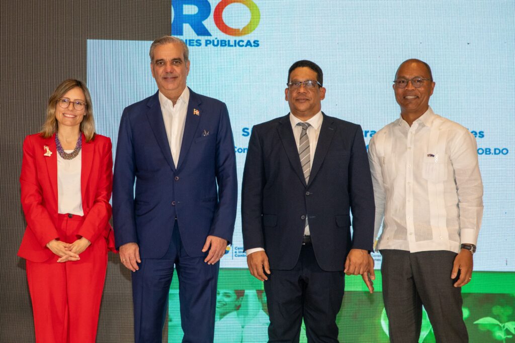 Presidente Abinader califica nueva ley de Contrataciones Públicas como herramienta que transforma las compras estatales y permite que los recursos públicos lleguen a los más necesitados