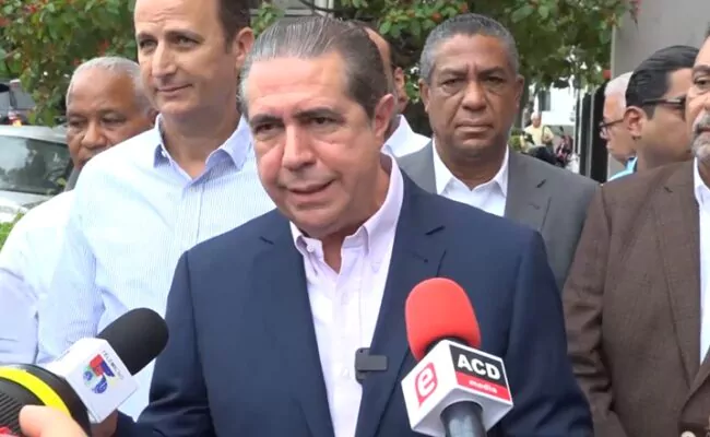 Francisco Javier dice ante paralización del AILA el Gobierno debe explicar sobre planes de contingencias y protocolos aeronáuticos