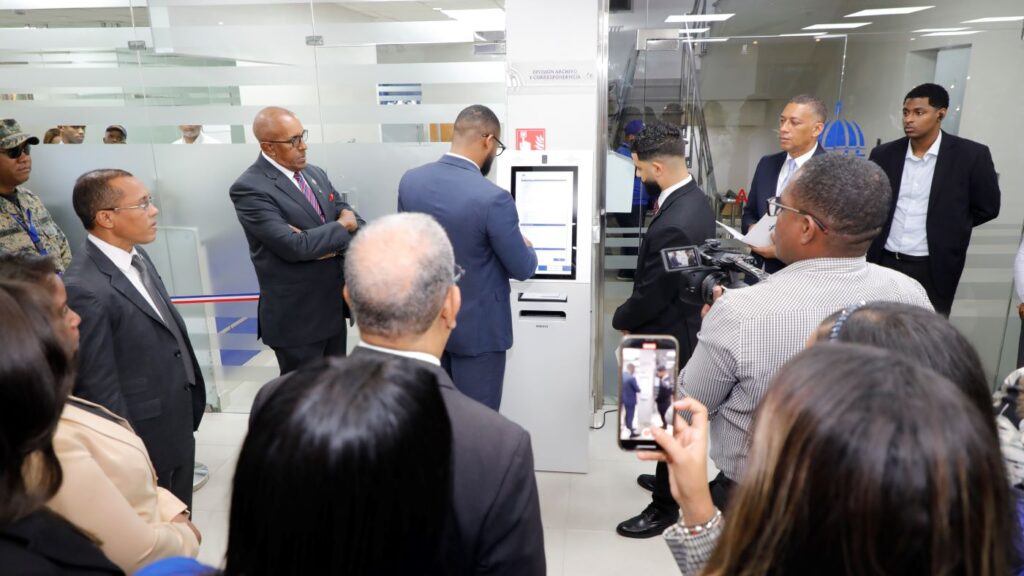 Contraloría lanza Servicio de Correspondencia Electrónica y primer Kiosco Digital para autogestionar documentos