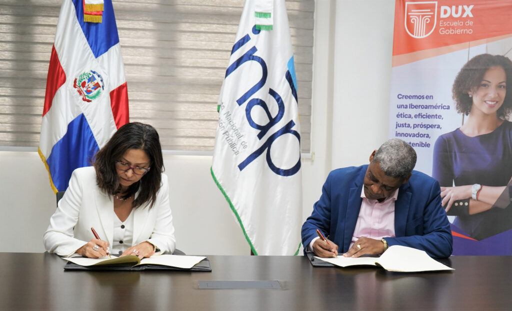 El INAP y DUX firman acuerdo de colaboración para la formación de servidores públicos
