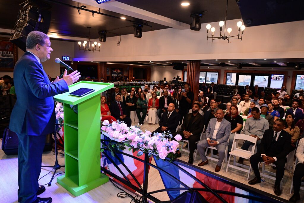 Leonel asegura en Filadelfia que el gobierno del PRM ha fracasado: Prometieron de todo y no han hecho nada.