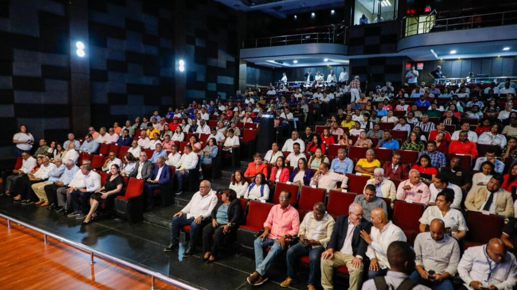 Promipyme entrega RD$53 millones en préstamos a 310 emprendedores, pequeños y microempresarios de Barahona