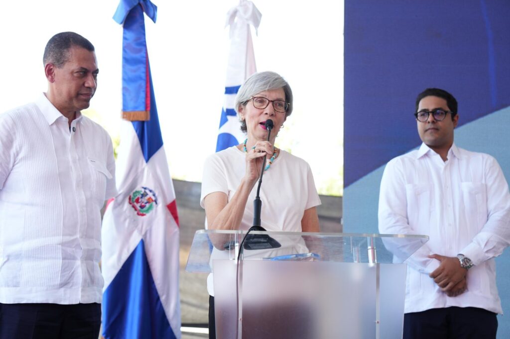 INDOTEL lanza programa de alfabetización digital para 100,000 personas