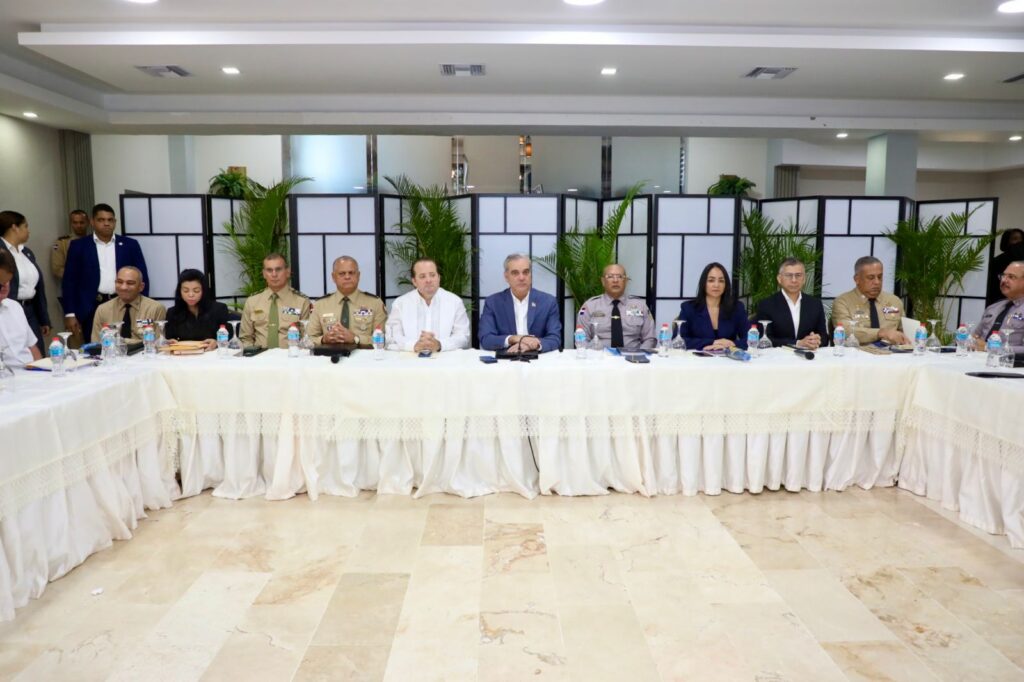 Presidente Abinader encabeza reunión de seguimiento al Plan de Seguridad Ciudadana